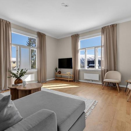 Amazing Tromso City Apartment With Free Parking And Lovely City Views! Buitenkant foto